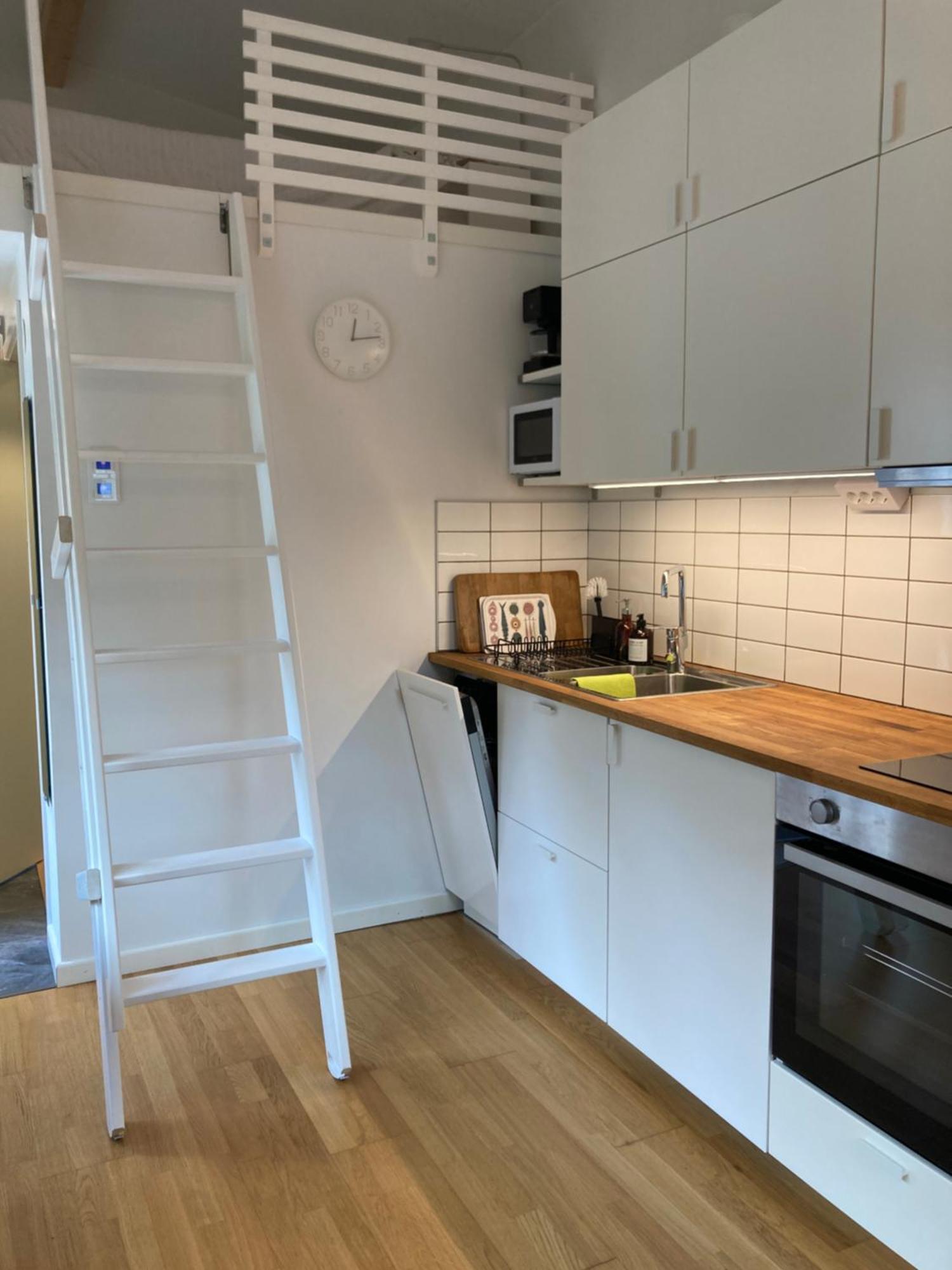 Tiny Grey House With Loft, 15 Min From City Center Gotemburgo Exterior foto